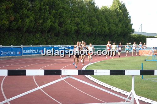 21067068_Jelag-Photo_06062010