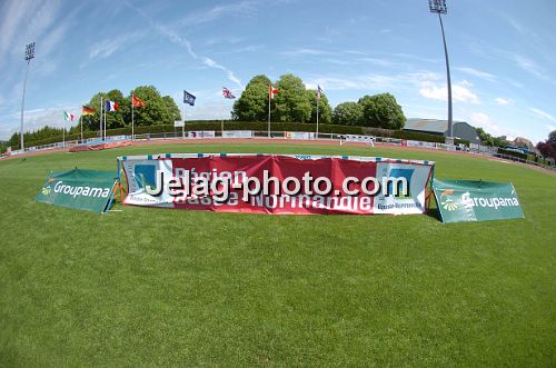 21065180_Jelag-Photo_06062010